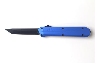 DEADPOOL-BLUE-TANTO