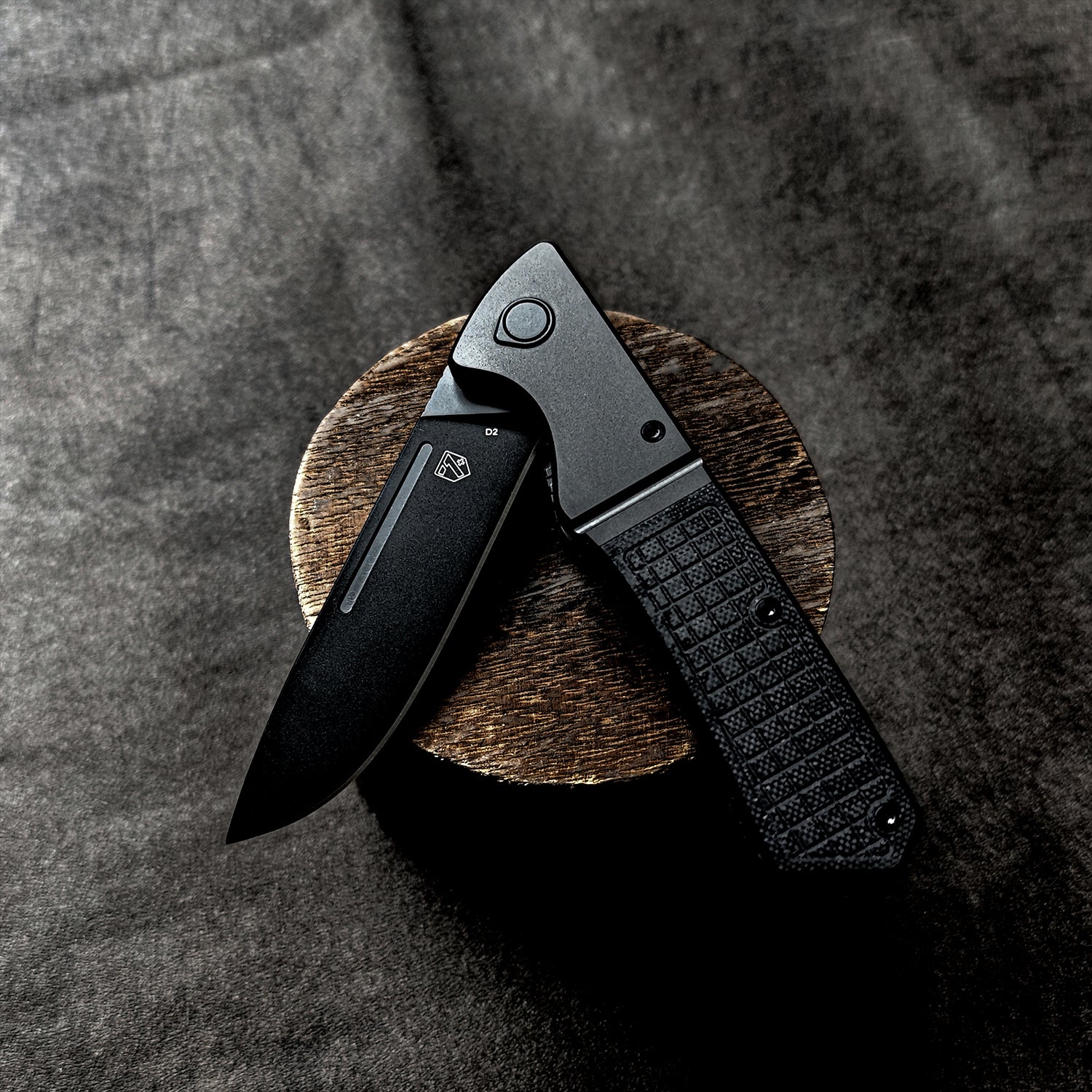 LIZARD-BLACK-DROP POINT